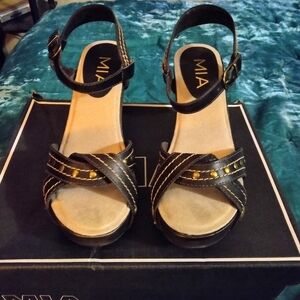 MIA Women's Black Sandals